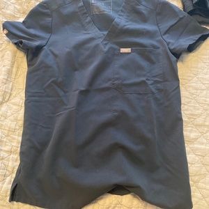 Figs catarina top charcoal